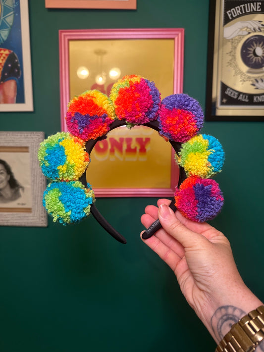 Mini rainbow pom