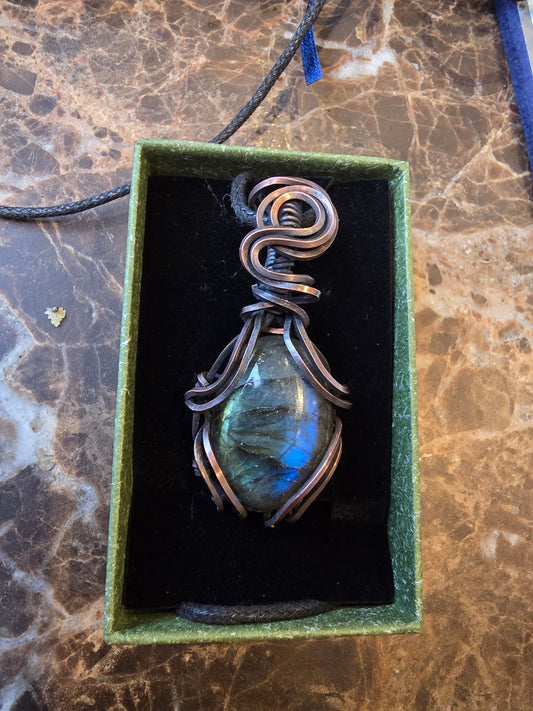 Wire wrapped labradorite pendant 