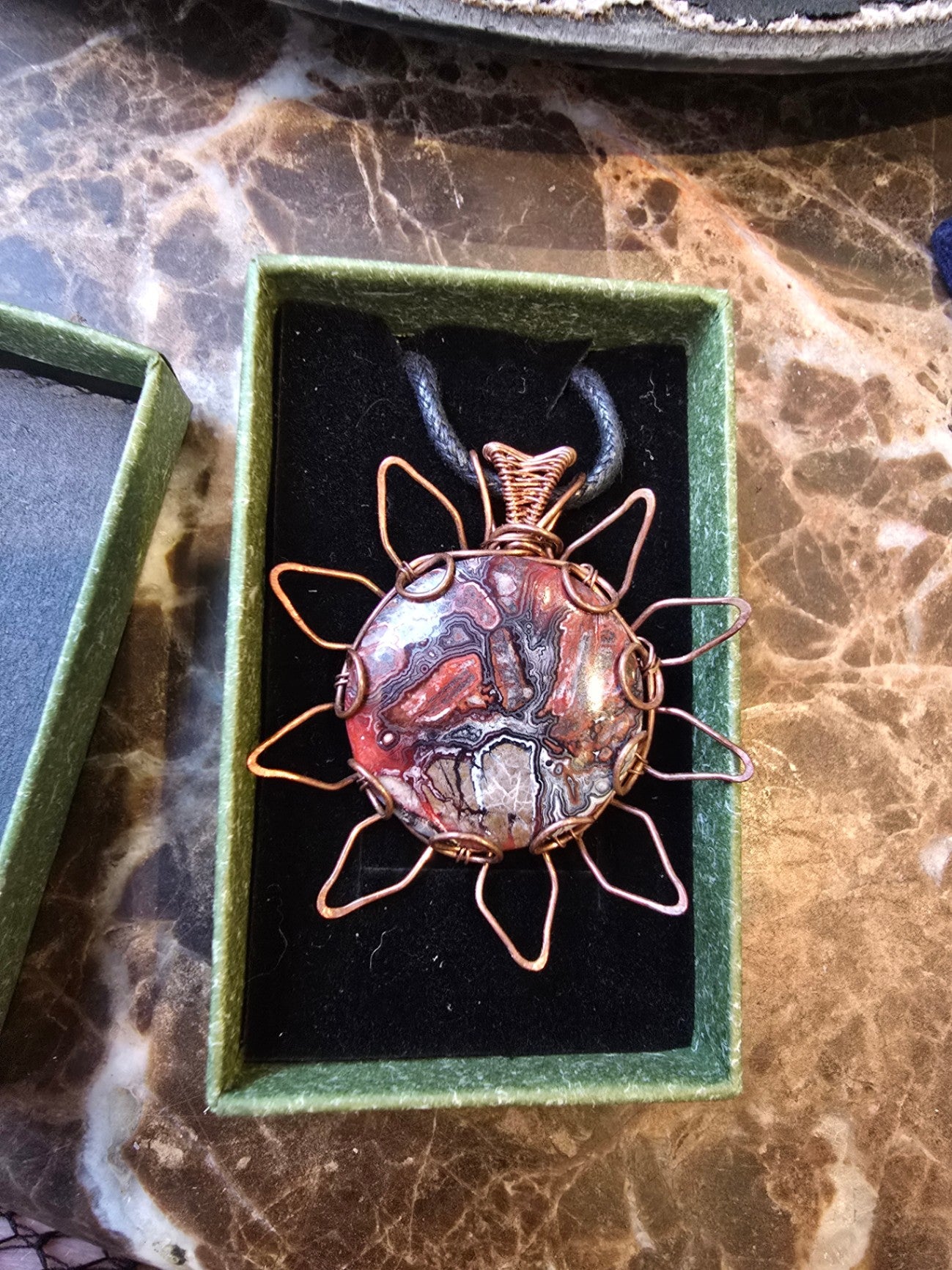 Crazy lace agate flower pendant 