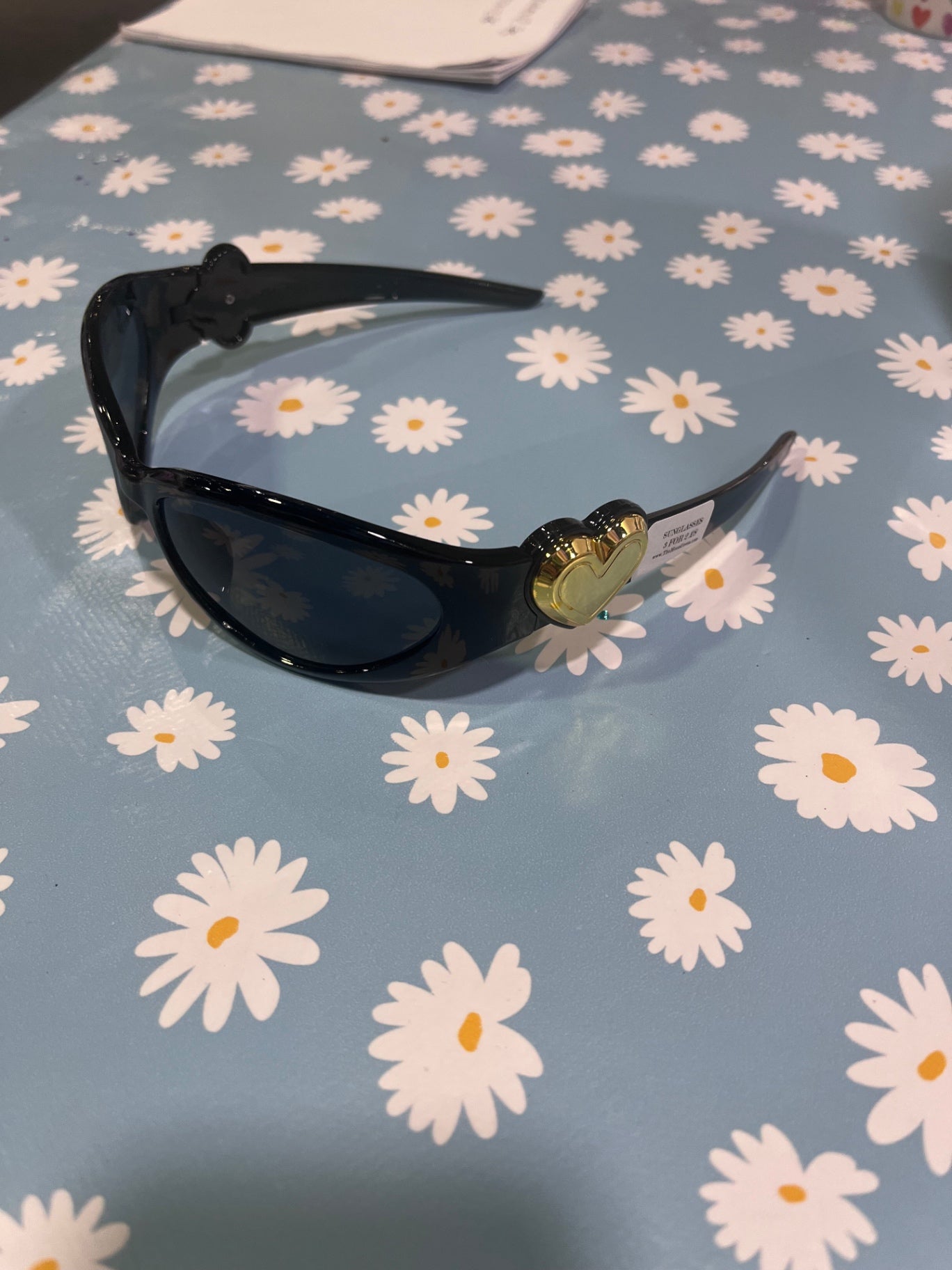 Y2K Love Heart Sunnies Black