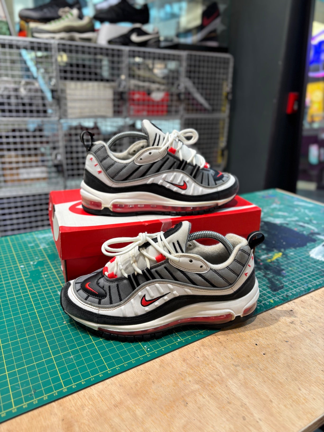 Nike Air Max 98 Solar Red UK6
