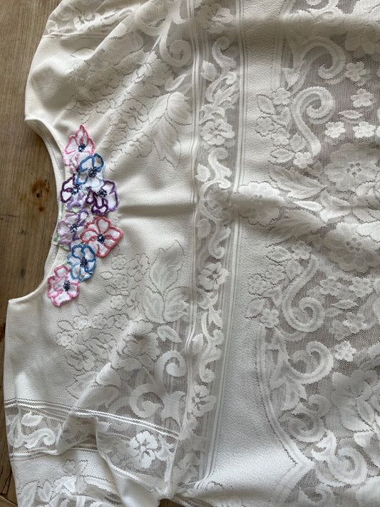 Lace flower kaftan 