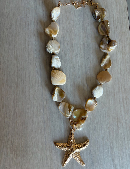 Shell necklace 