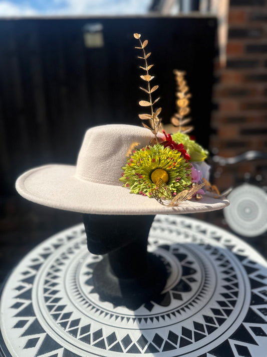 Colourful flower beige hat.