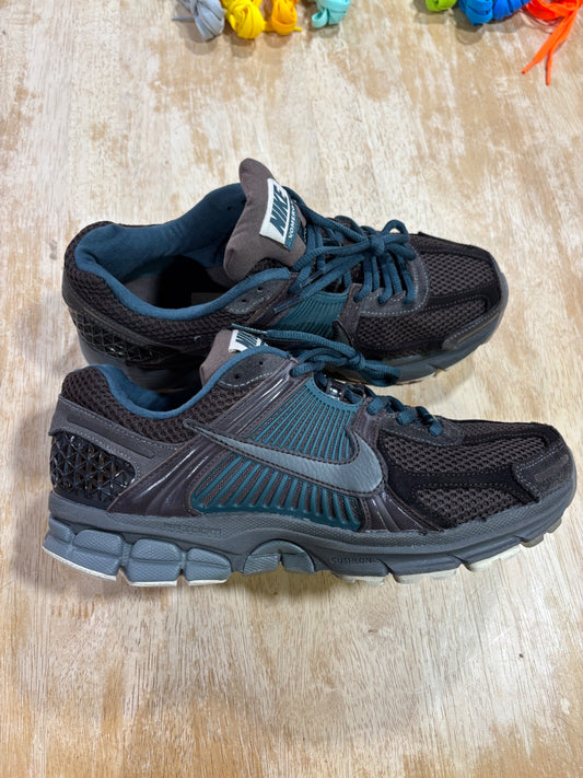 Nike Vomero 5 UK8.5 no box