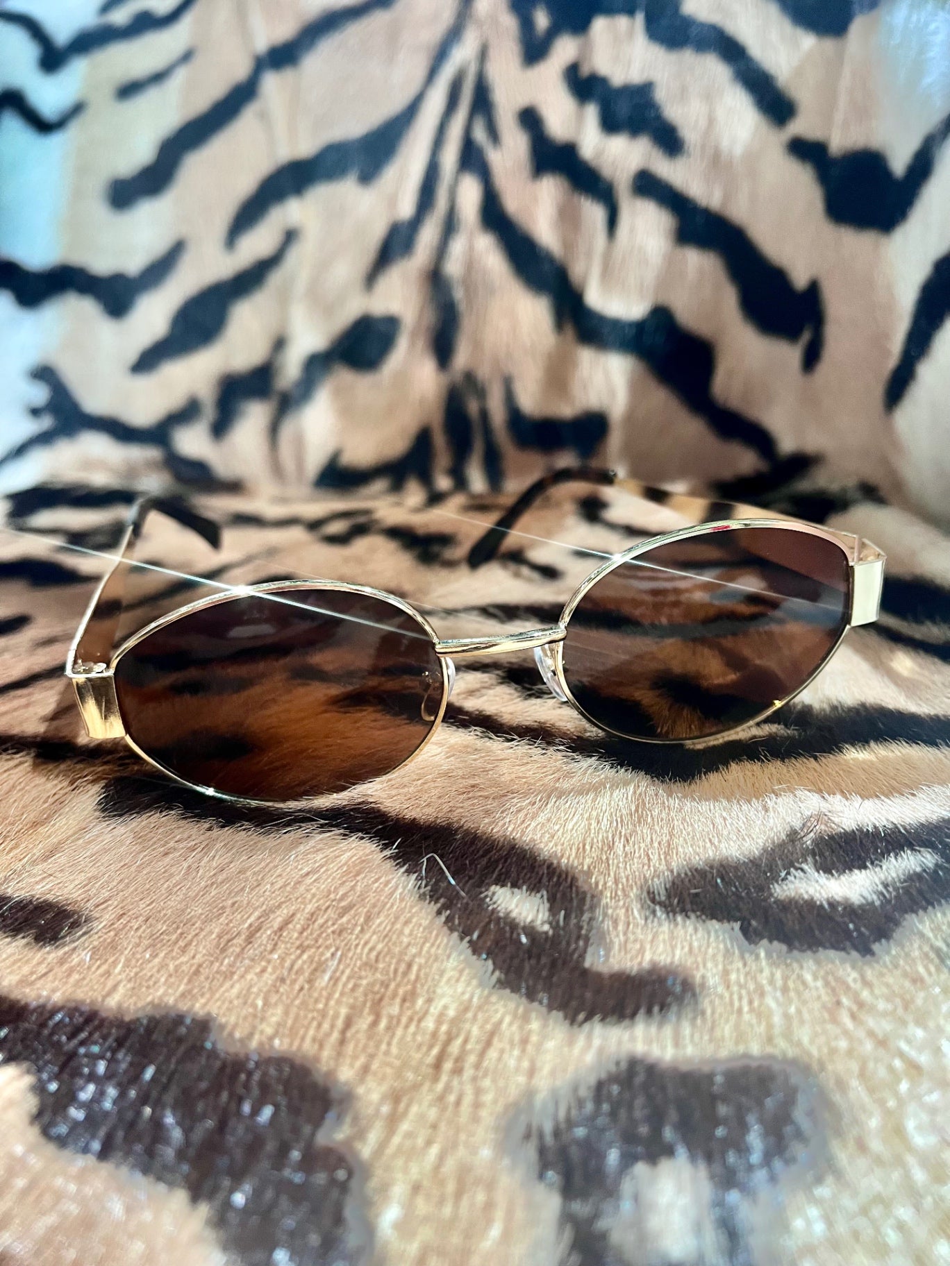 Milan Tea Gold Frame Sunnies