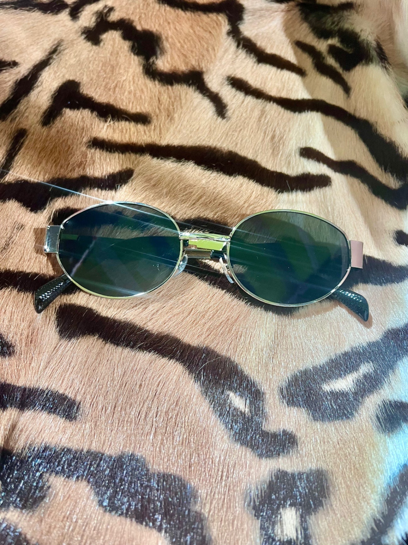 Milan Black Silver Frame Sunnies