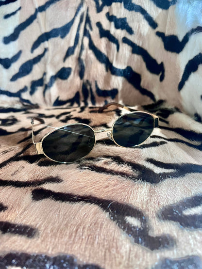 Milan Black Gold Frame Sunnies