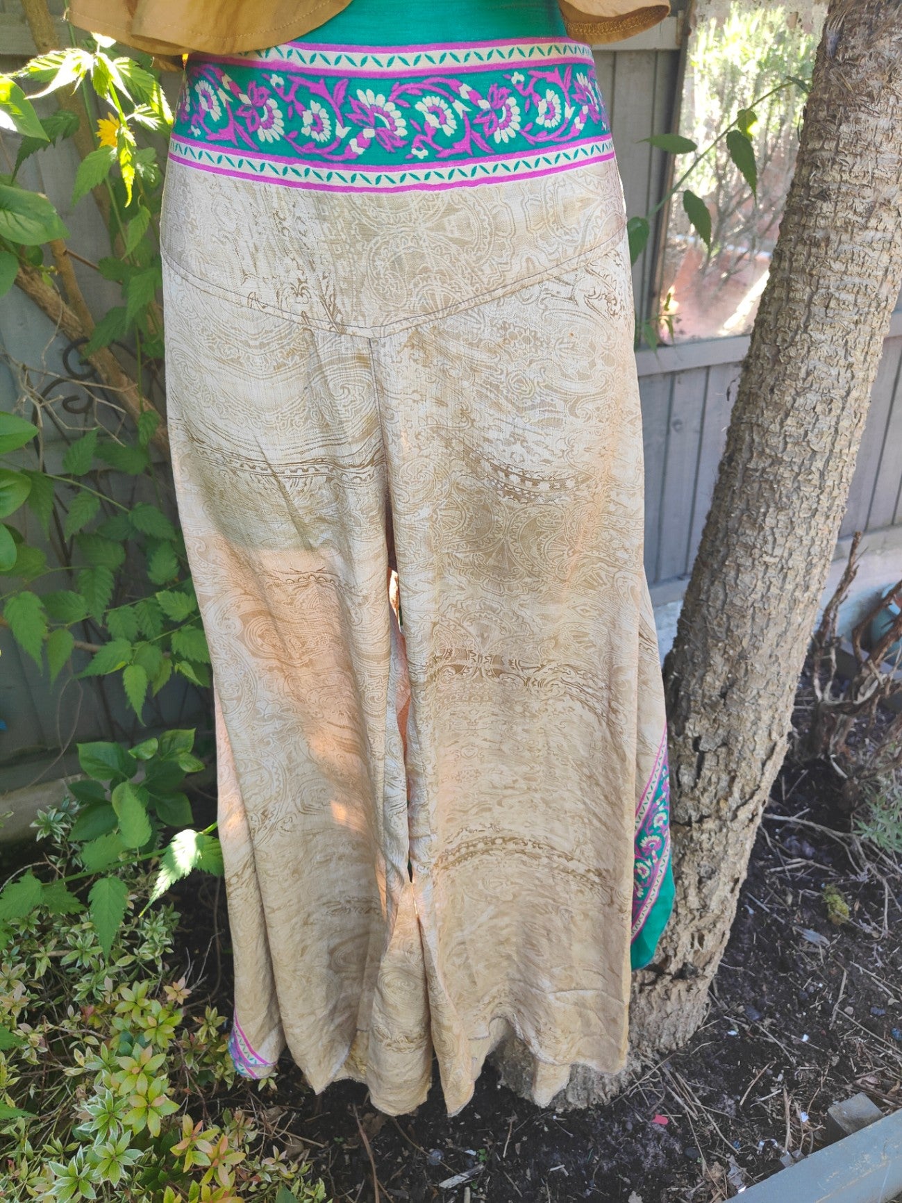 Side split flare trousers