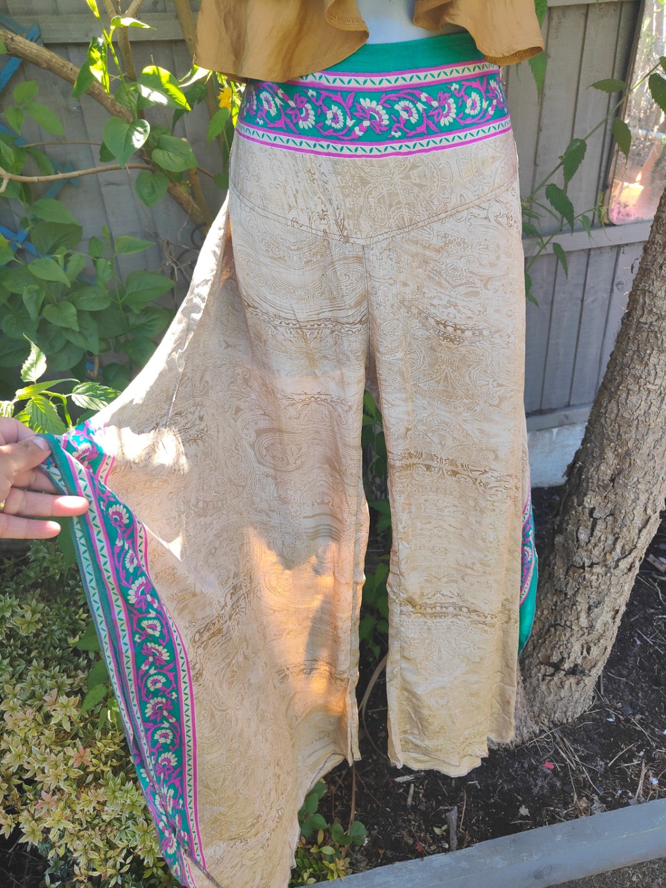 Side split flare trousers