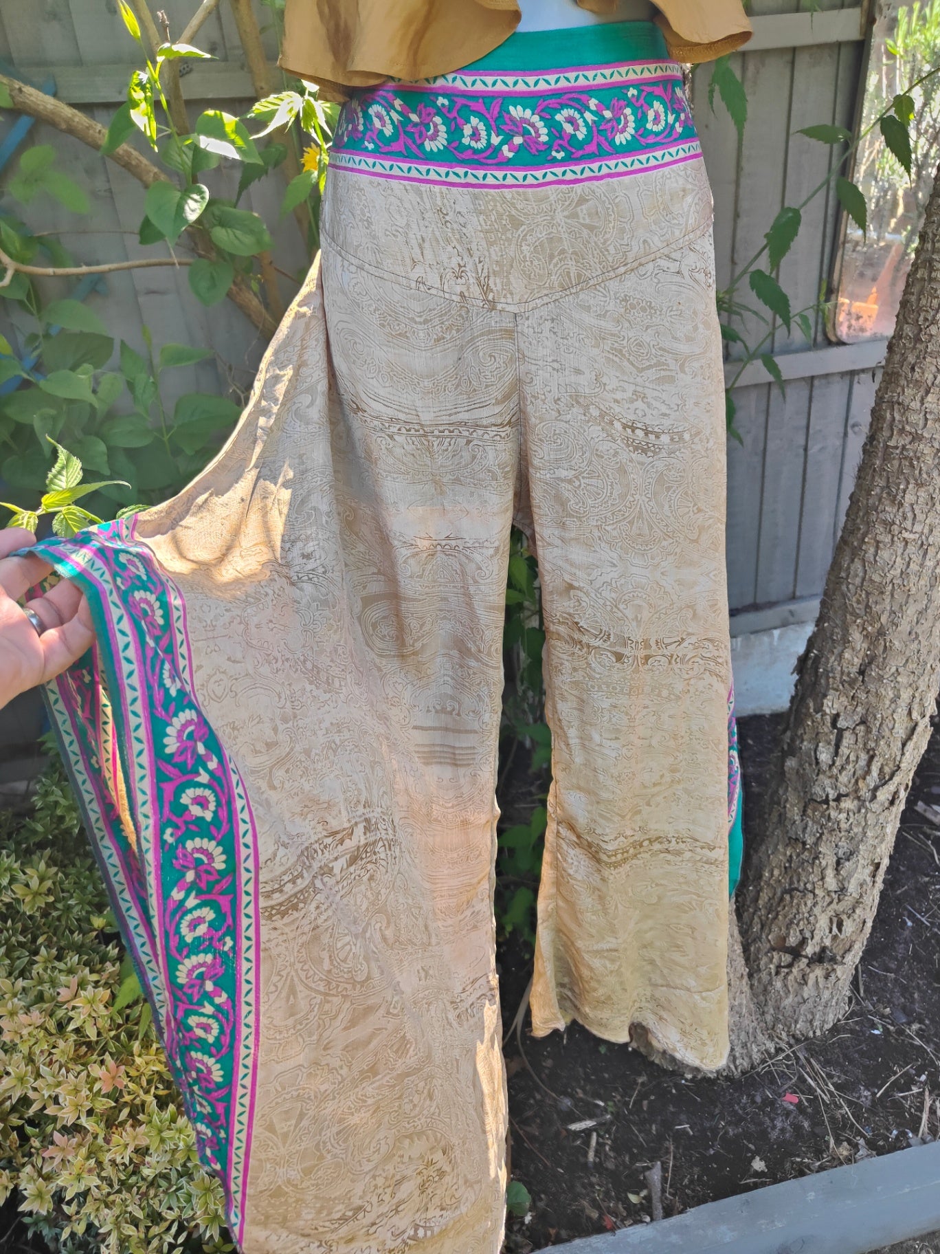 Side split flare trousers