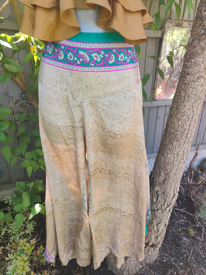 Side split flare trousers
