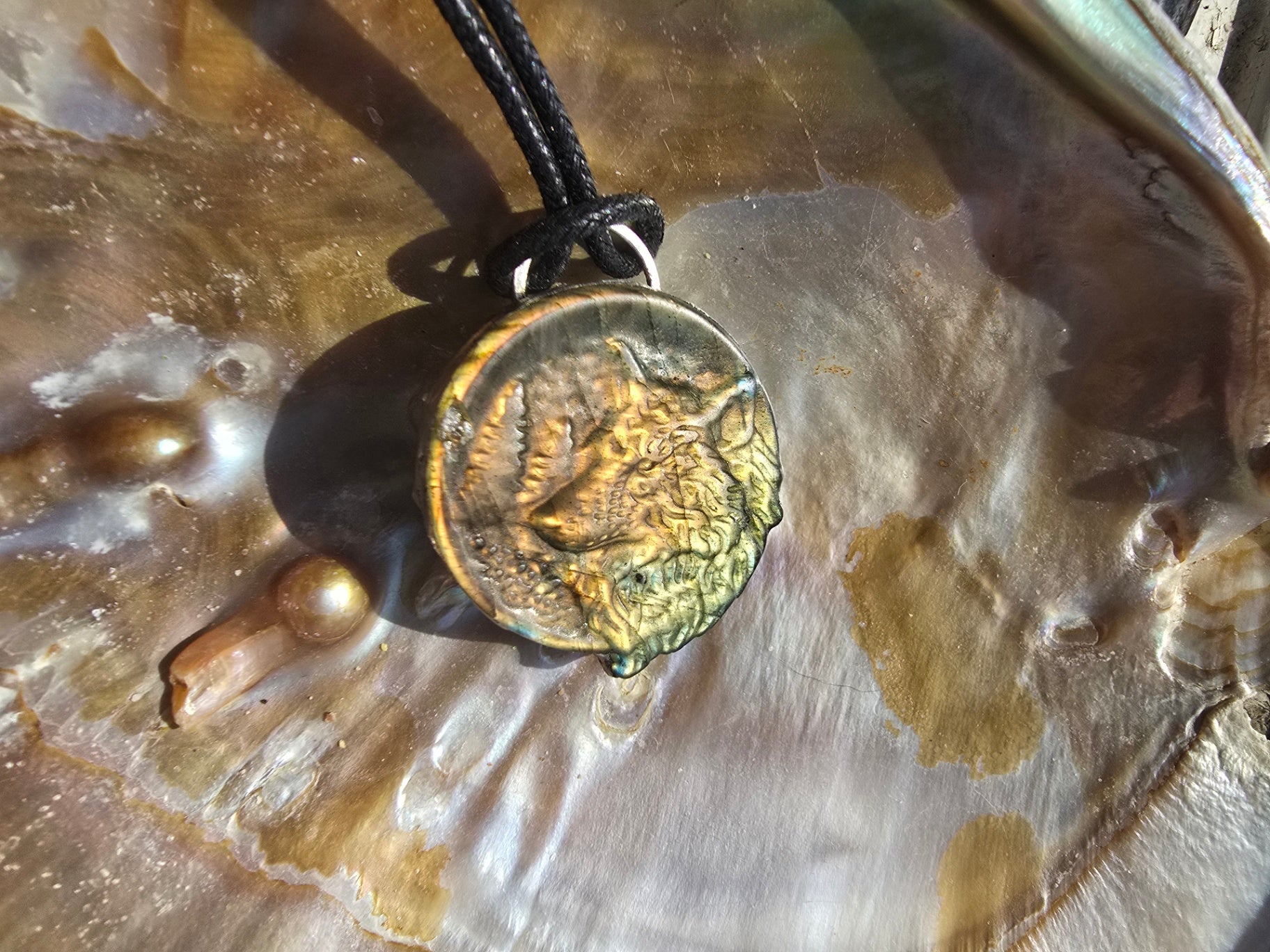 Labradorite wolf necklace 