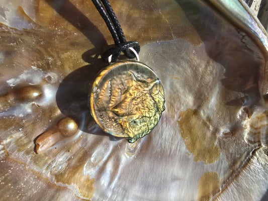 Labradorite wolf necklace 