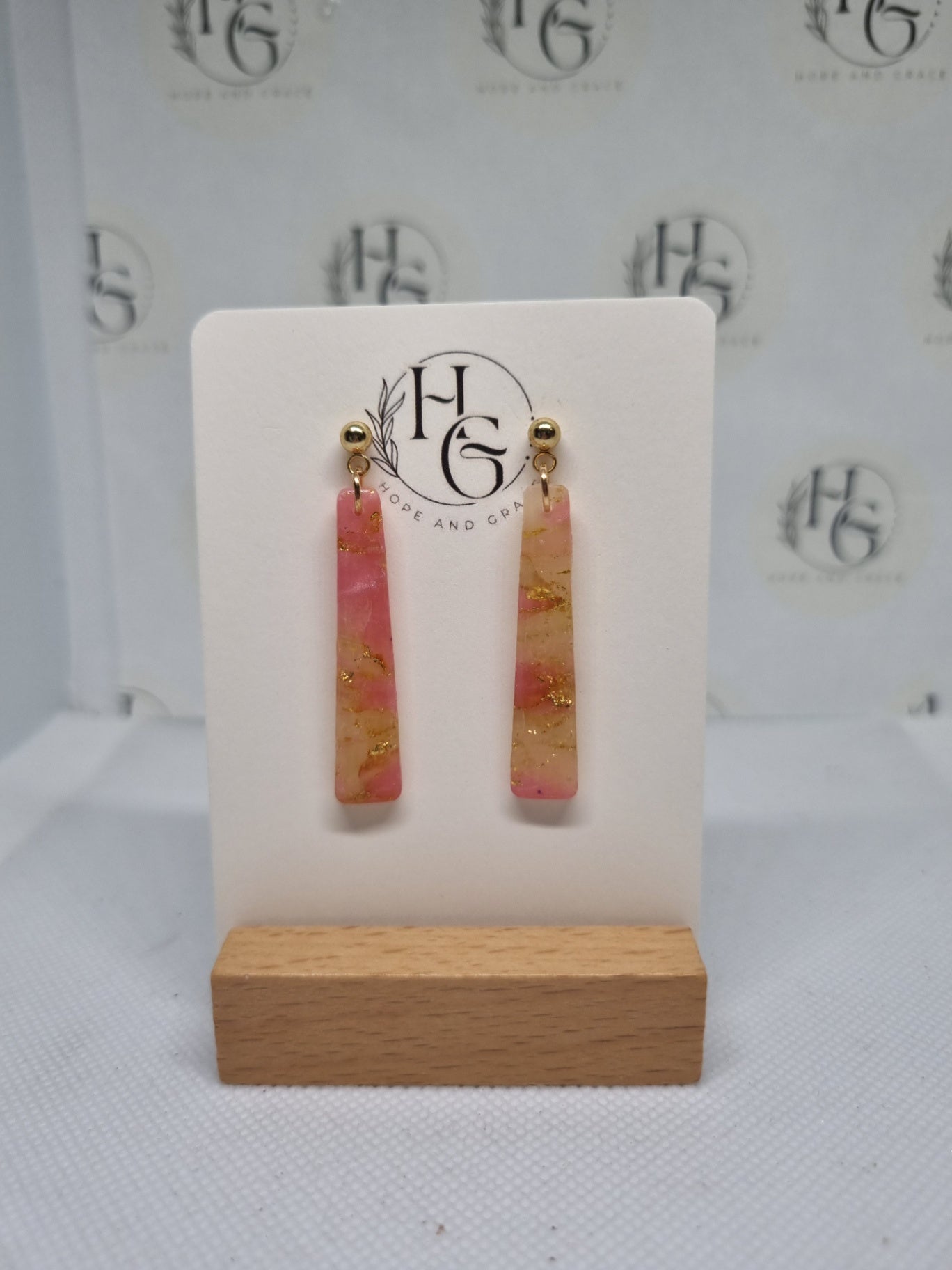 Elegant drop pink and gold earrings