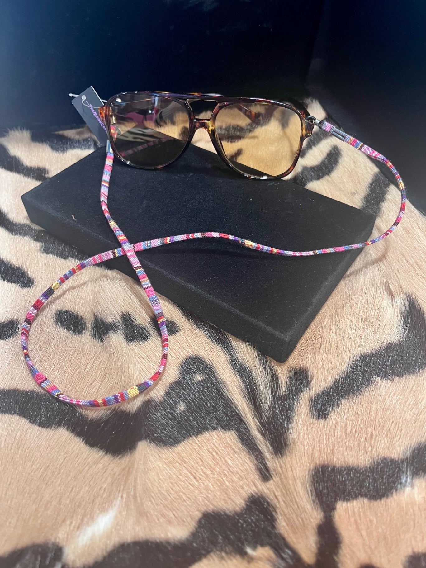 Aztec Sunnies Strap Chain Pink
