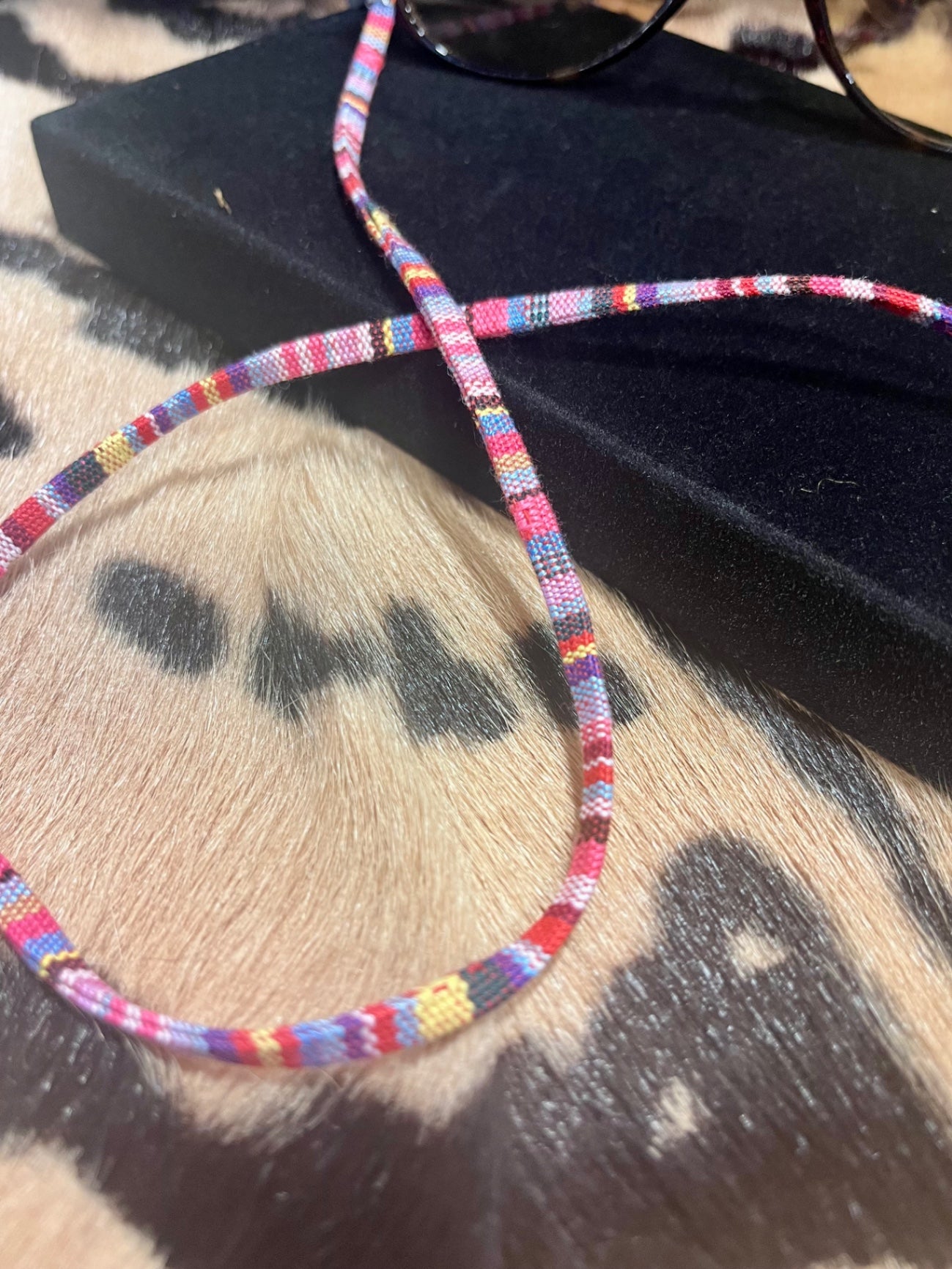 Aztec Sunnies Strap Chain Pink