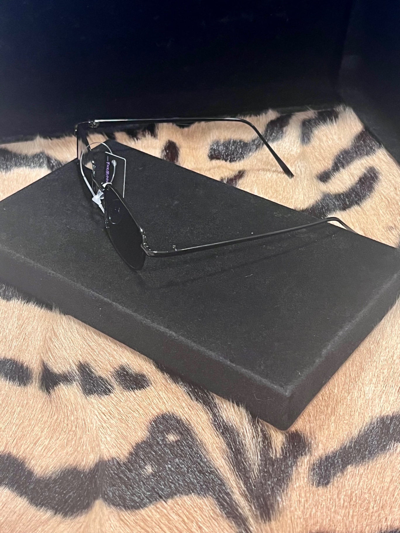 Buffy Metal Frame Sunnies Black
