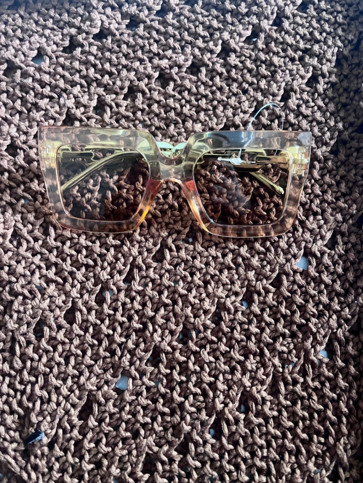 Square Gold Chain Sunnies Peach