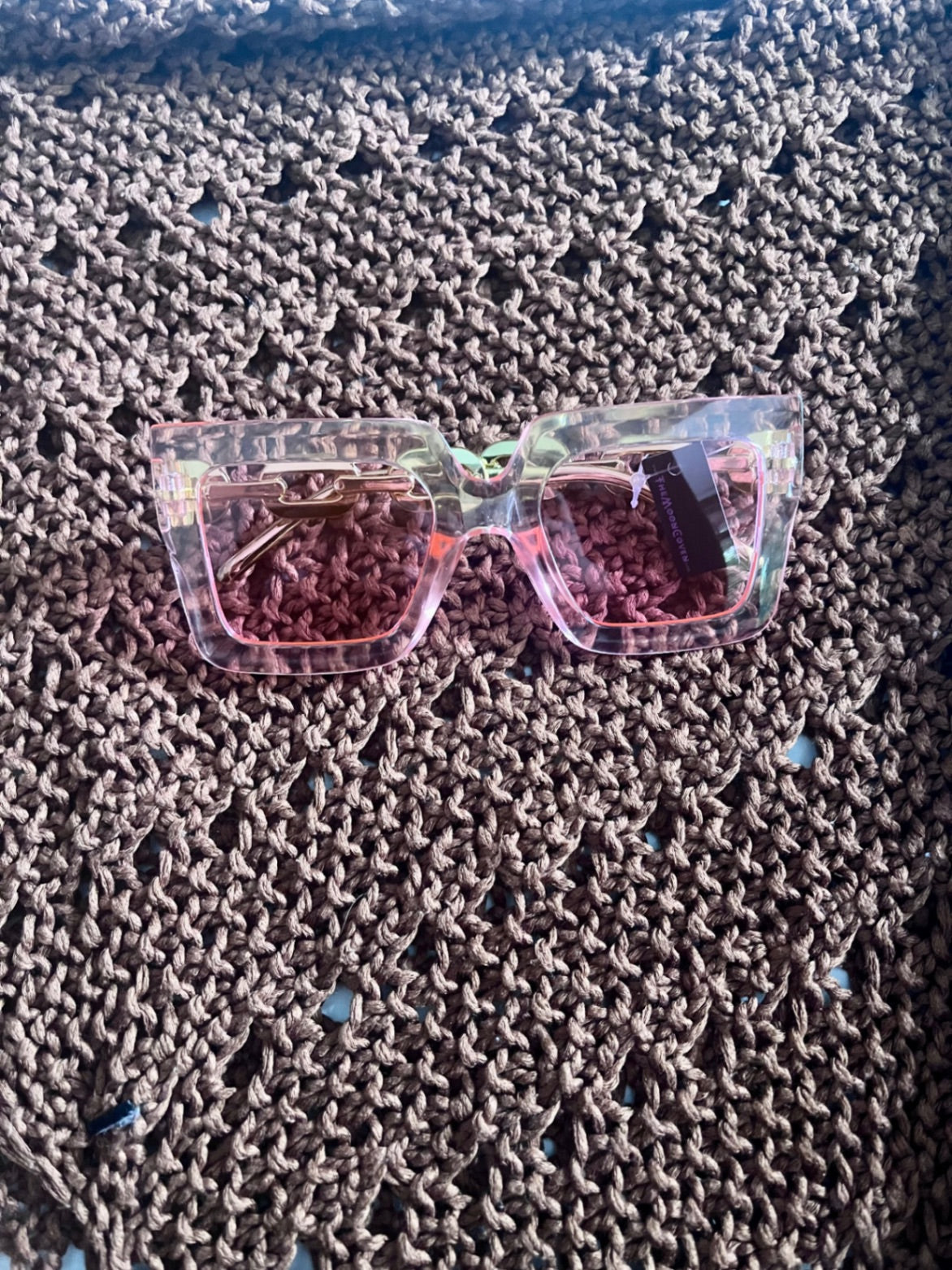 Square Gold Chain Sunnies Pink