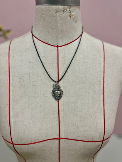 Burning Heart Pendant Necklace – Silver Noir