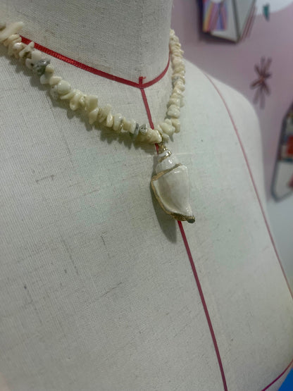 Tide Whisperer Shell Necklace 