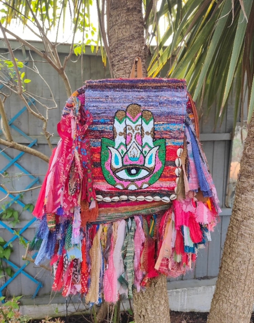 Frill sari back pack 