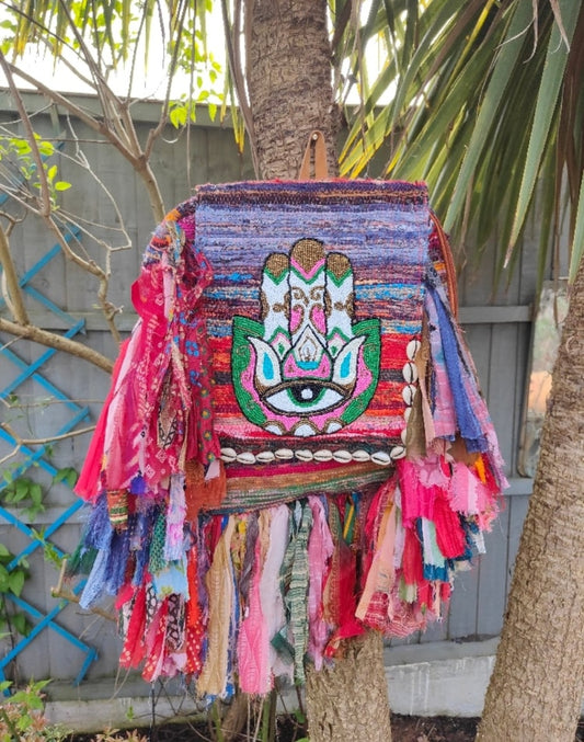 Frill sari back pack 