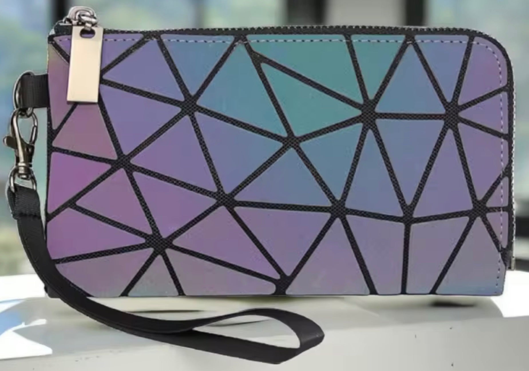 geometric clutch wristlet 