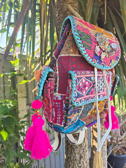 Skiathos back pack - white straps blue edging 
