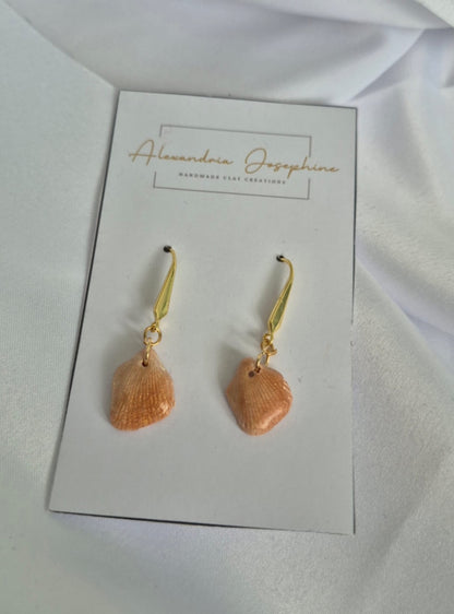 Gold Threader Seashell Earrings