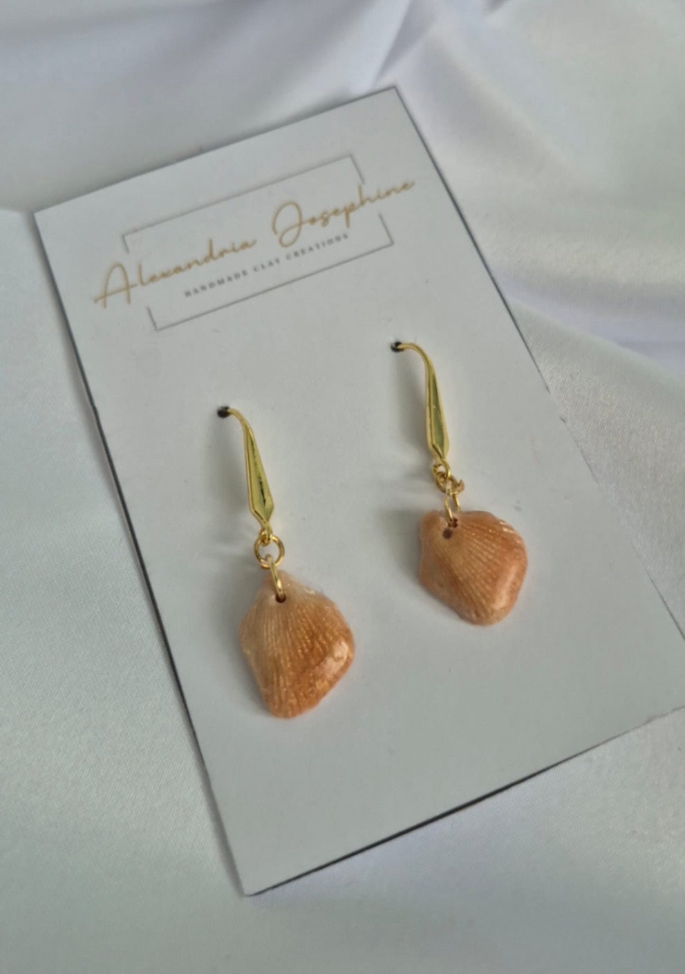 Gold Threader Seashell Earrings