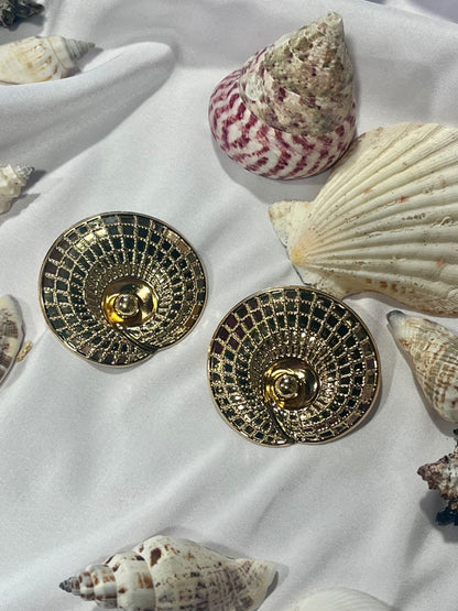 Golden Spiral Shell Earrings – Ocean-Inspired Treasures