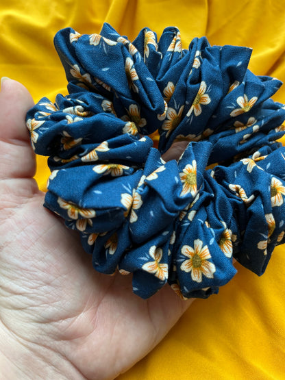 Giant XXL Oversized Scrunchie - Golden Sunflower