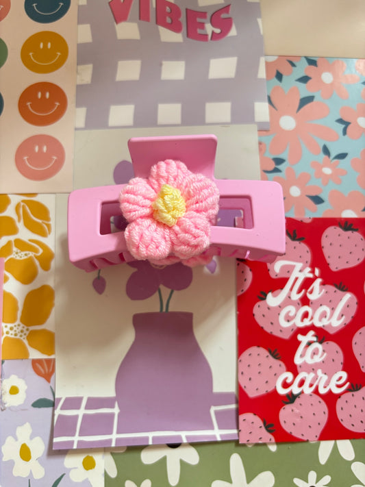 Light pink claw clip