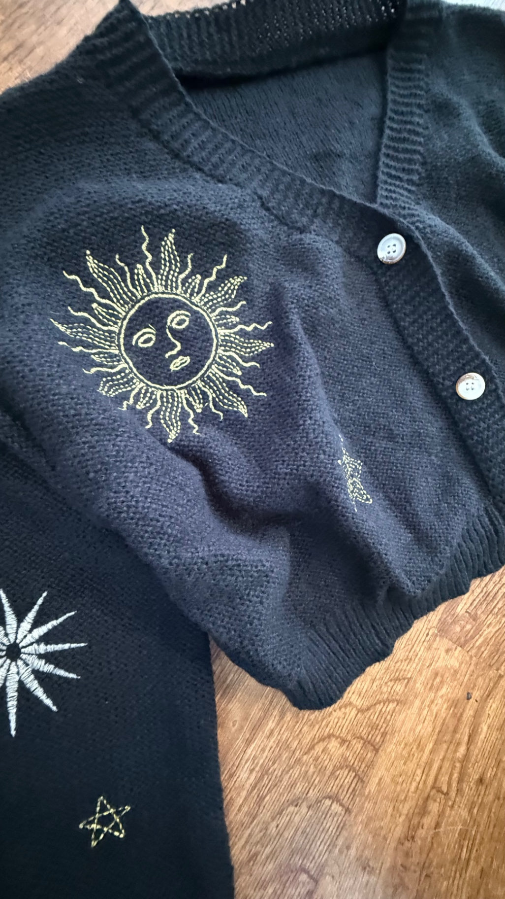 Embroidered celestial black cropped cardigan size medium