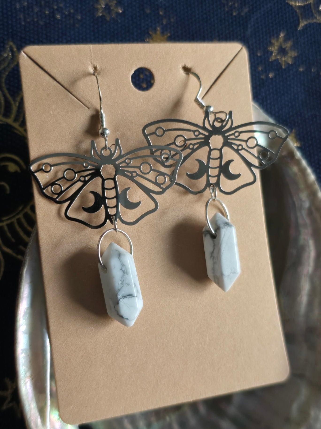 Howlite moth mini point earrings 