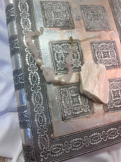 Rose Quartz & Biwa Pearl Bracelet – Gold