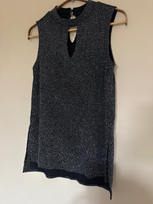Preloved black keyhole sparkle top 