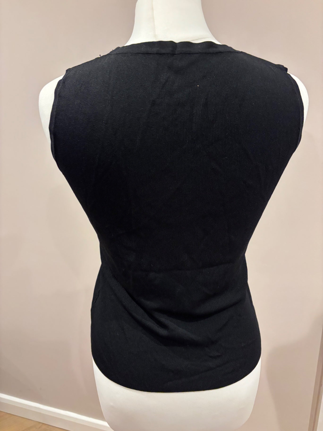Back top with neck detail