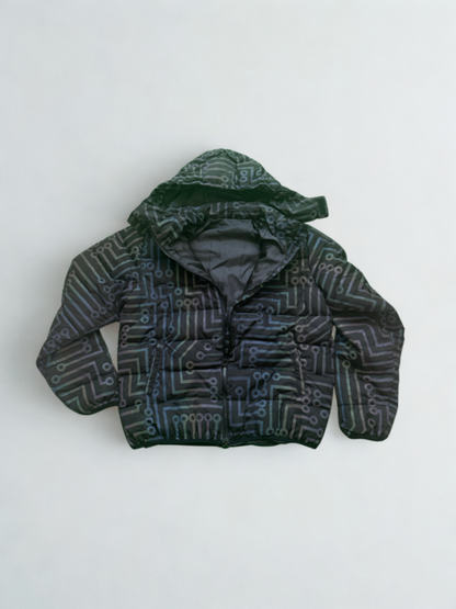Puffer jacket geo lines