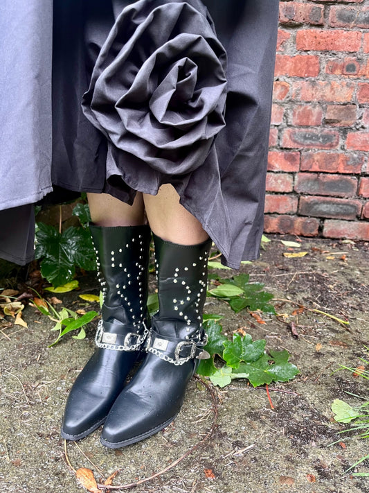 Black boots size 7
