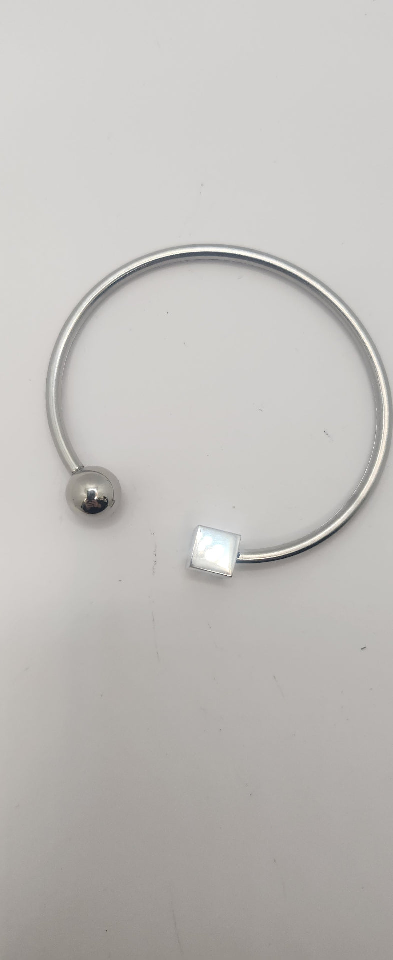 Stainless steel cube & ball bangle