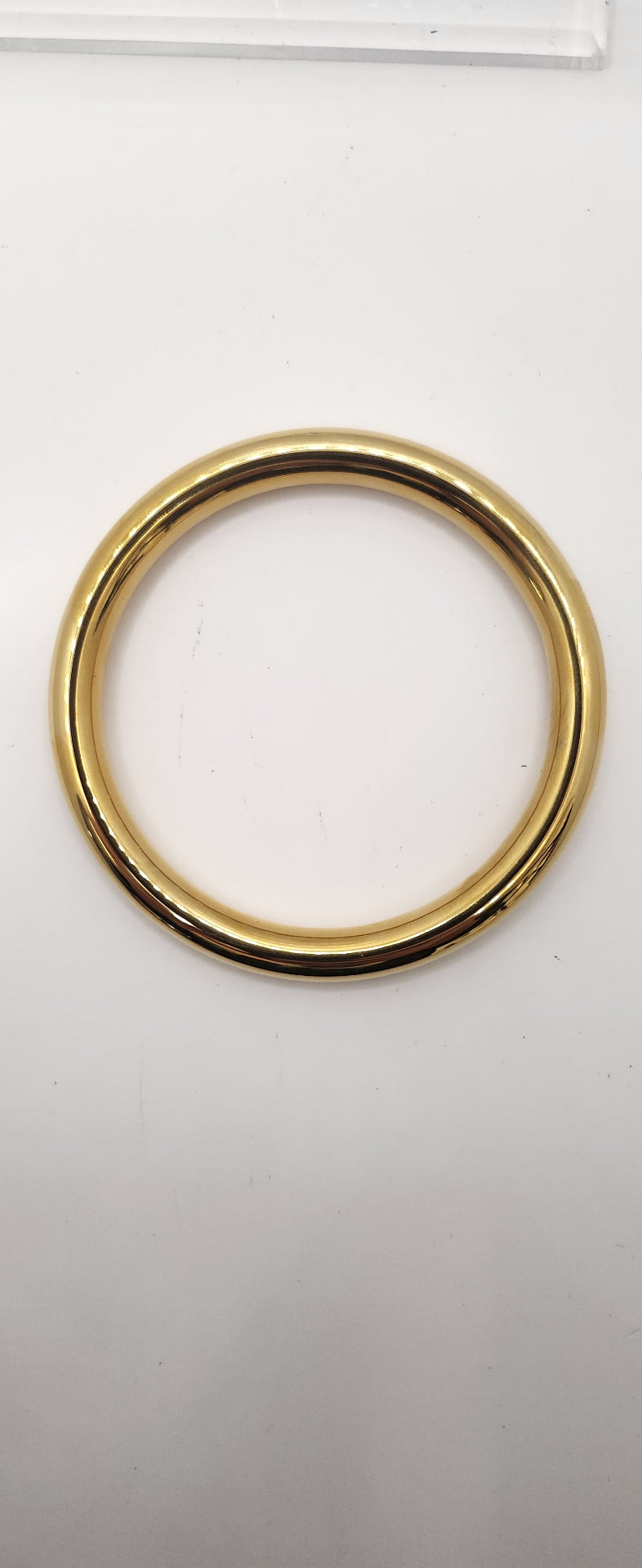 Waterproof ^ tarnish proof 18ct gold plated bangle