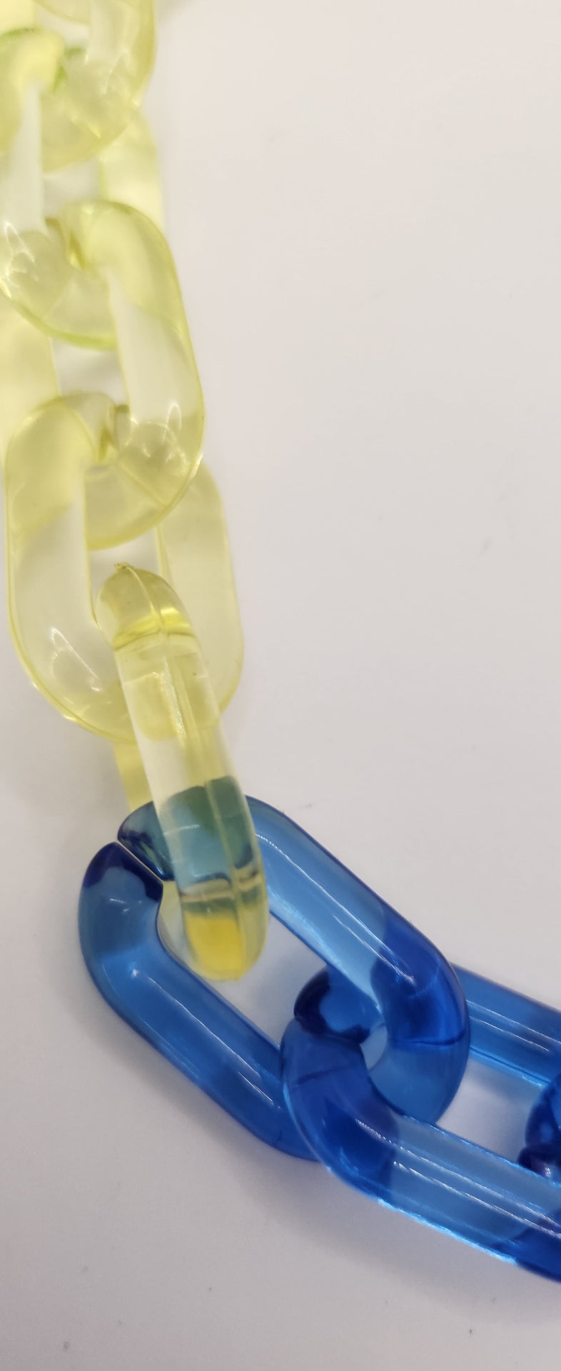 Acrylic jelly link necklace