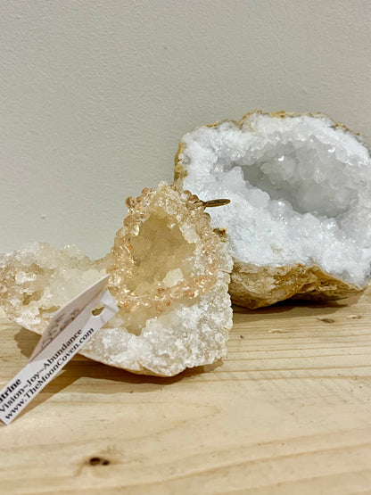 ✨ Citrine Crystal Chip Bracelet