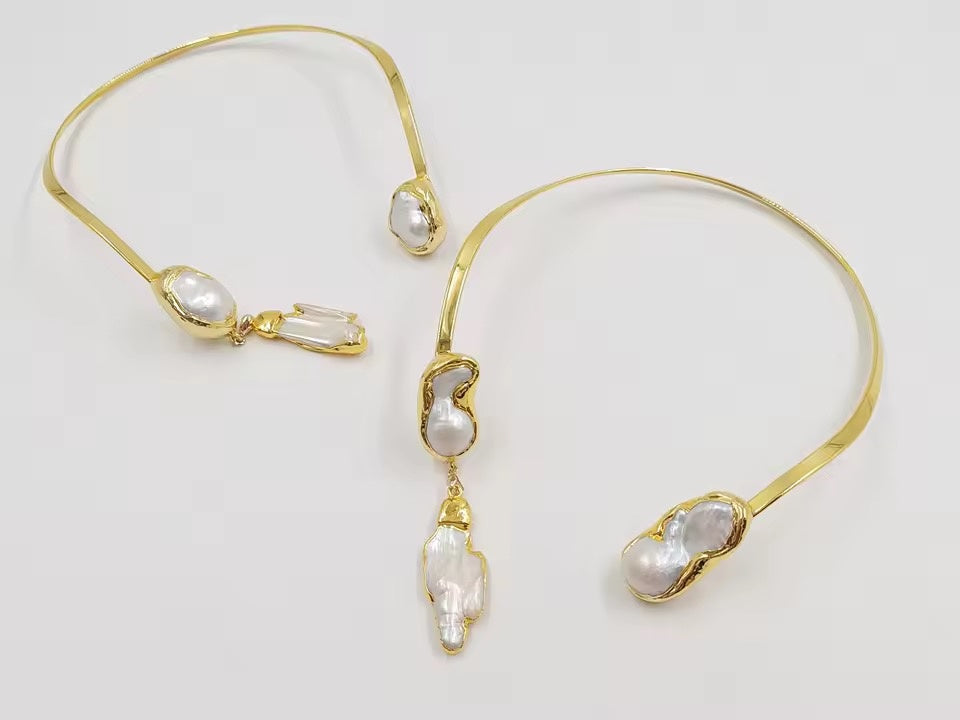 Golden Biwa Pearl Collar Necklace – Celestial Amulet Choker