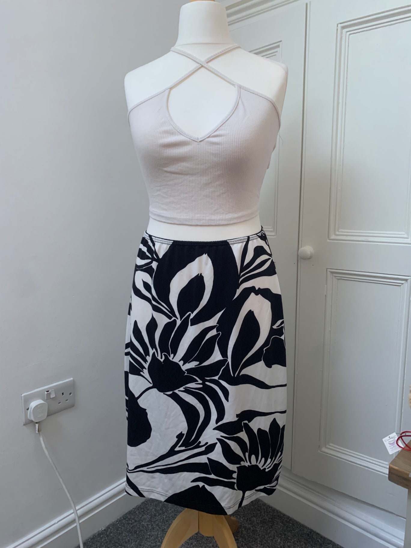 white & black floral midi skirt 
