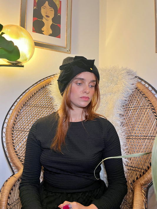 Black Woolley Bow Hat