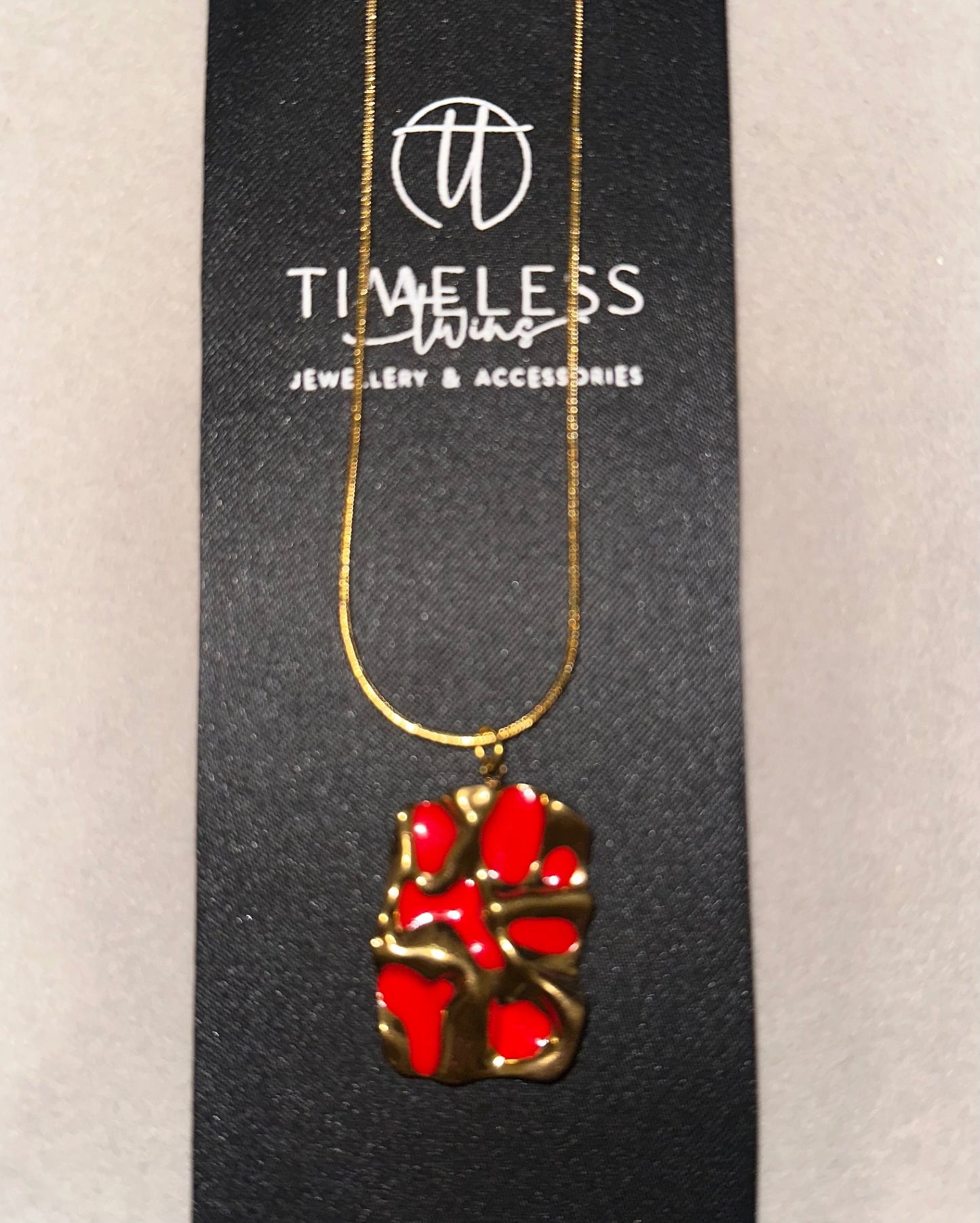Bold necklace